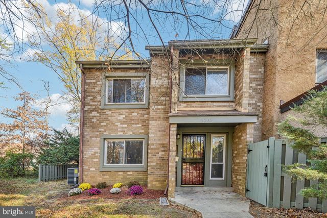 8202 CANNING TER, Greenbelt, MD 20770