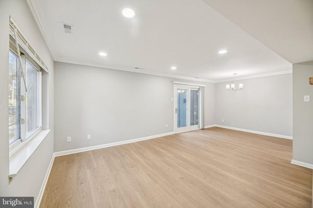 8202 CANNING TER, Greenbelt, MD 20770