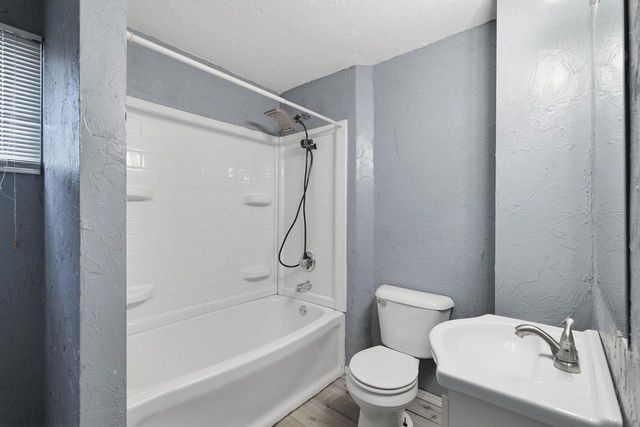 513 SCHOOL AVENUE, Oshkosh, WI 54901