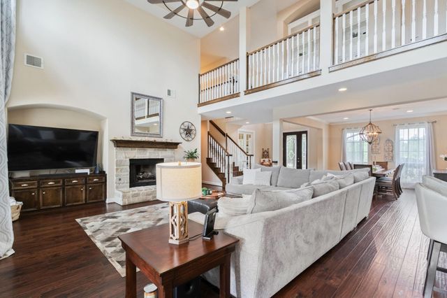 26231 Crown Ranch Boulevard, Montgomery, TX 77316