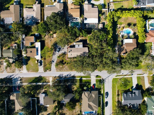 1112 N FLORIDA AVENUE, Tarpon Springs, FL 34689