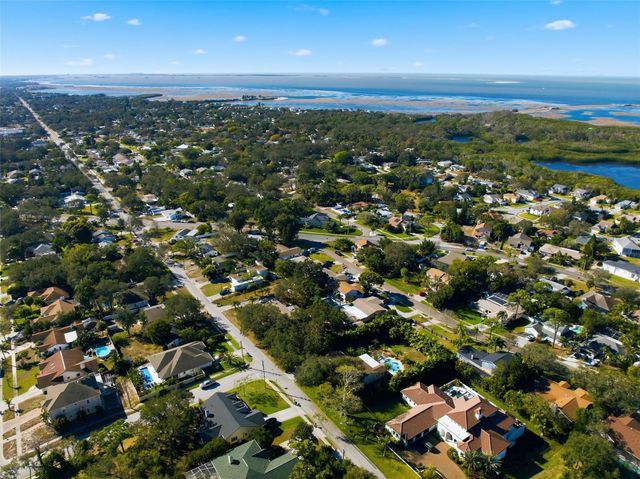 1112 N FLORIDA AVENUE, Tarpon Springs, FL 34689