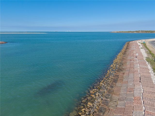 531 Bayshore Dr, Ingleside, TX 78362