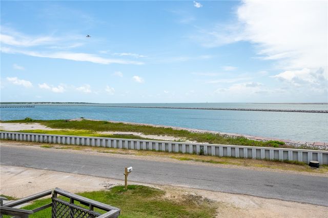 531 Bayshore Dr, Ingleside, TX 78362