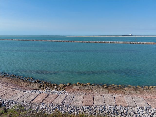 531 Bayshore Dr, Ingleside, TX 78362