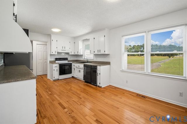 11323 Uhrich Ln, North Prince George, VA 23860