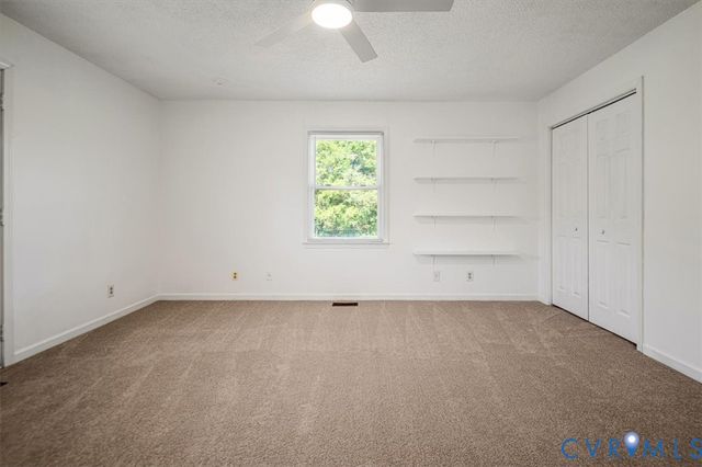11323 Uhrich Ln, North Prince George, VA 23860