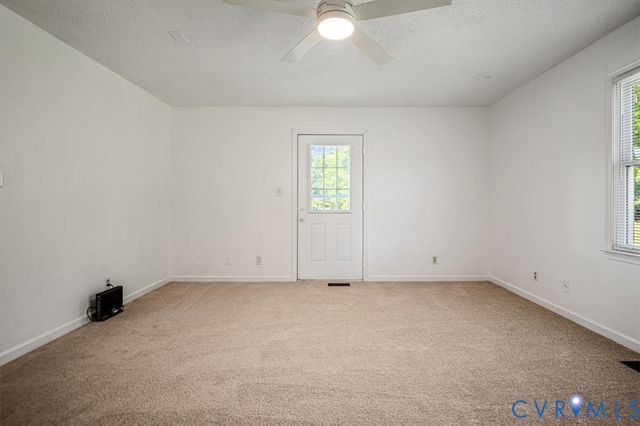 11323 Uhrich Ln, North Prince George, VA 23860