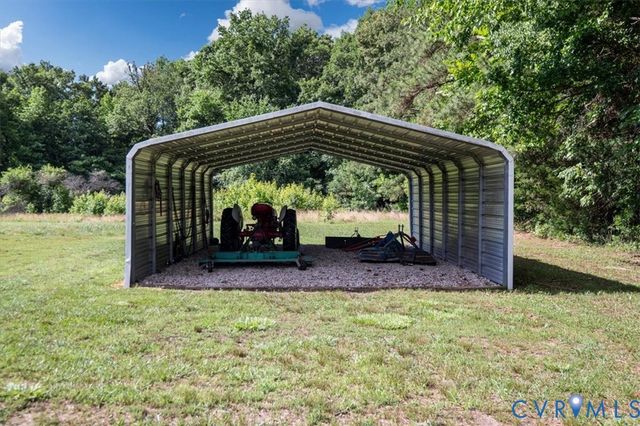 11323 Uhrich Ln, North Prince George, VA 23860