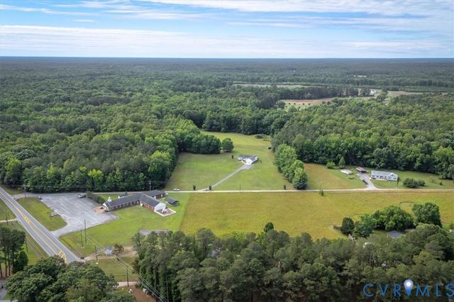 11323 Uhrich Ln, North Prince George, VA 23860