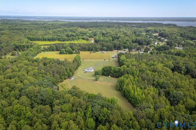 11323 Uhrich Ln, North Prince George, VA 23860