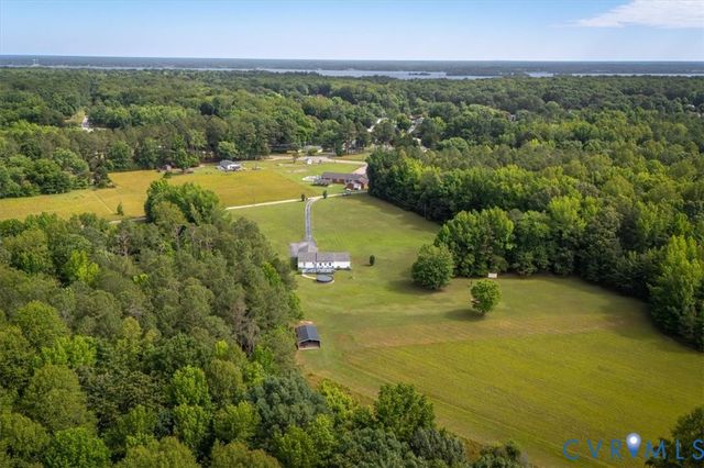 11323 Uhrich Ln, North Prince George, VA 23860