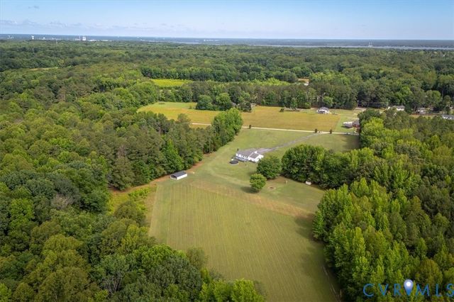 11323 Uhrich Ln, North Prince George, VA 23860