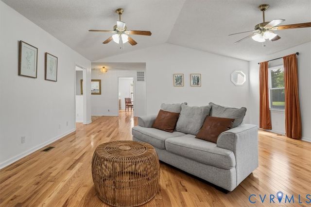 11323 Uhrich Ln, North Prince George, VA 23860
