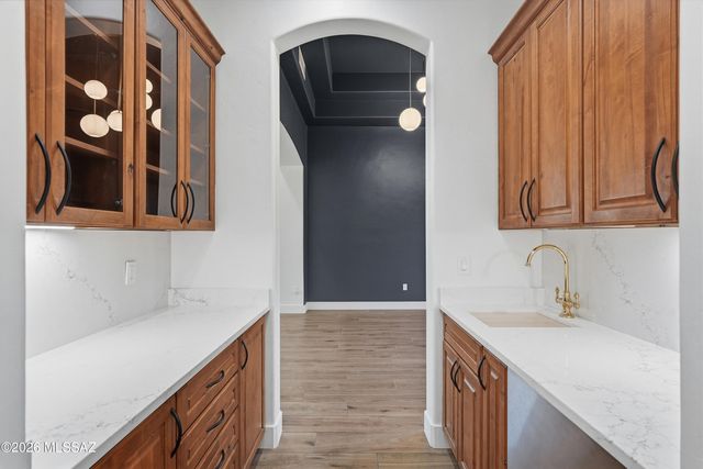 109 E Loch Lomond Place, Oro Valley, AZ 85737