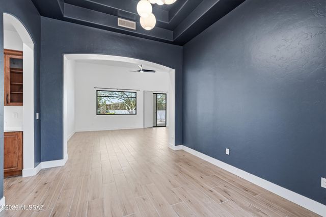 109 E Loch Lomond Place, Oro Valley, AZ 85737