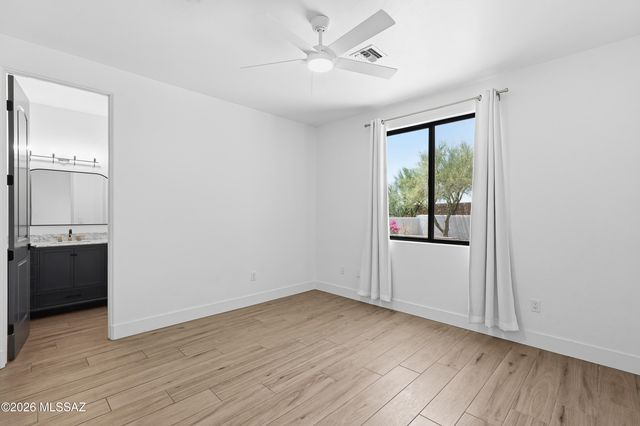 109 E Loch Lomond Place, Oro Valley, AZ 85737