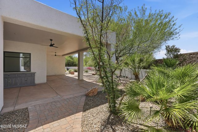 109 E Loch Lomond Place, Oro Valley, AZ 85737