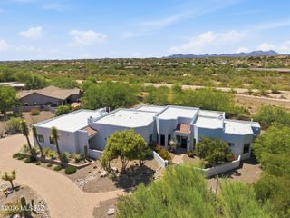 109 E Loch Lomond Place, Oro Valley, AZ 85737