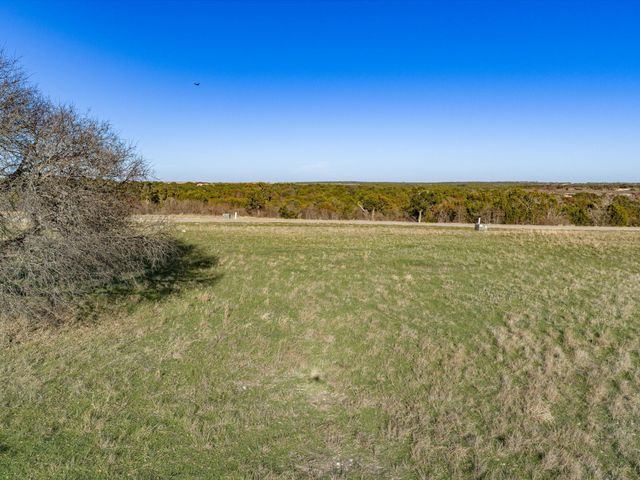 8524 Crichton Court, Cleburne, TX 76033