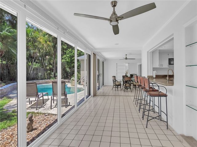 1425 Treasure Cove Lane, Vero Beach, FL 32963