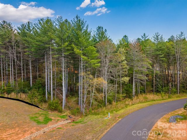 3175 Peninsula Pointe Drive NW, Valdese, NC 28690