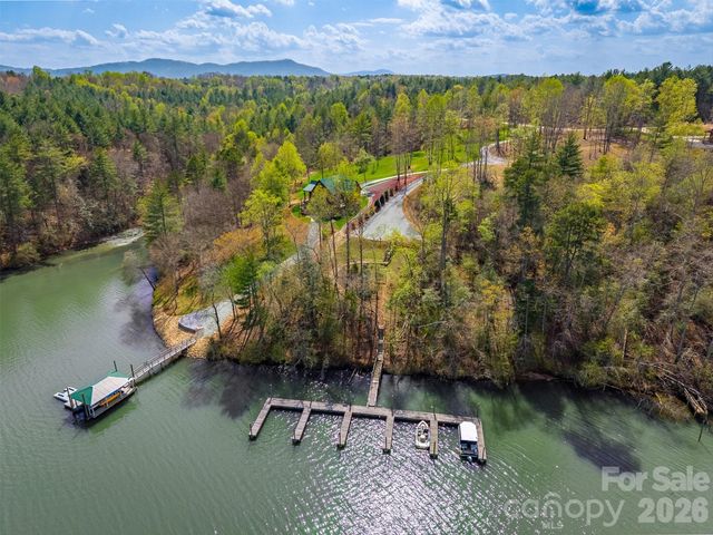 3175 Peninsula Pointe Drive NW, Valdese, NC 28690