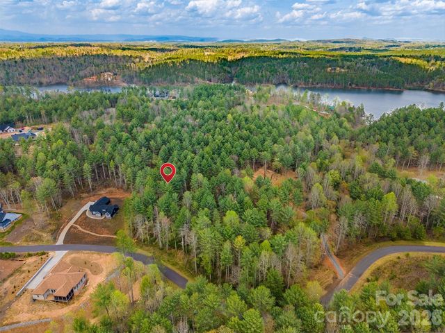 3175 Peninsula Pointe Drive NW, Valdese, NC 28690