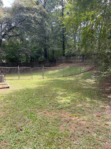 44 Armstead Drive, Stockbridge, GA 30281