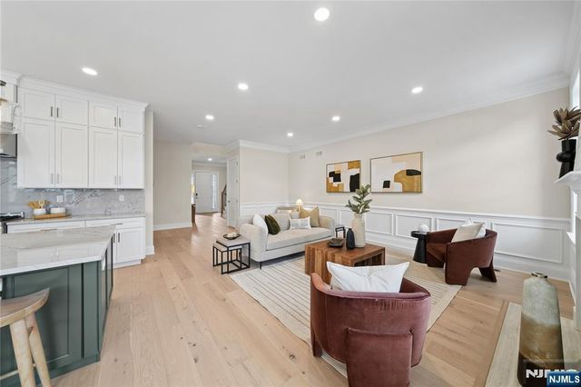 21 Muirfield Lane, River Vale, NJ 07675