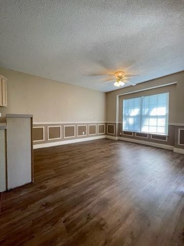 1456 N Timberline Drive, Fayetteville, AR 72704