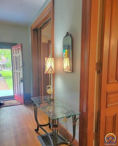 131 SW Clay ST, Topeka, KS 66606