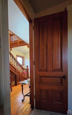 131 SW Clay ST, Topeka, KS 66606