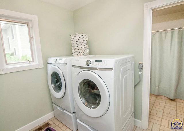 131 SW Clay ST, Topeka, KS 66606