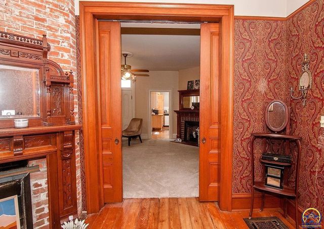 131 SW Clay ST, Topeka, KS 66606