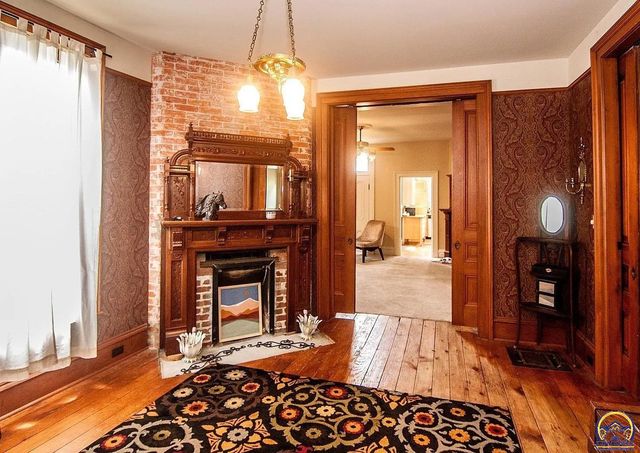 131 SW Clay ST, Topeka, KS 66606