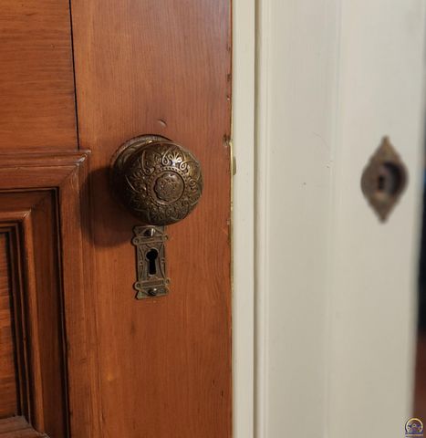 131 SW Clay ST, Topeka, KS 66606