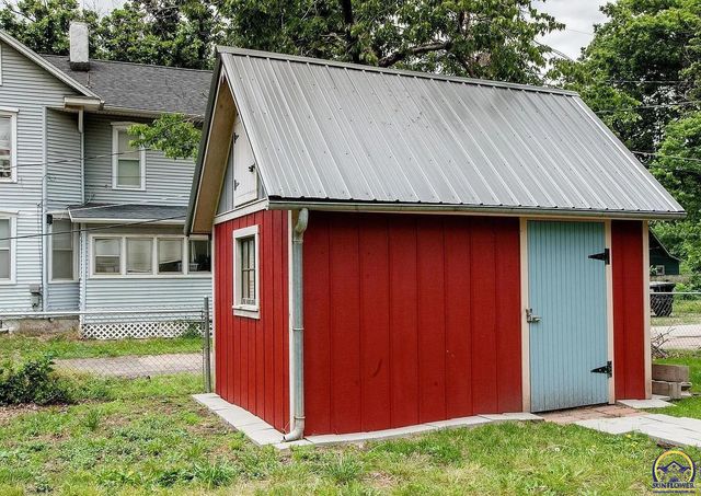 131 SW Clay ST, Topeka, KS 66606