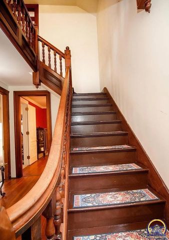 131 SW Clay ST, Topeka, KS 66606