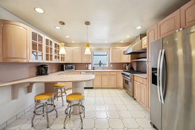 151 ARLINGTON BLVD, North Arlington, NJ 07031