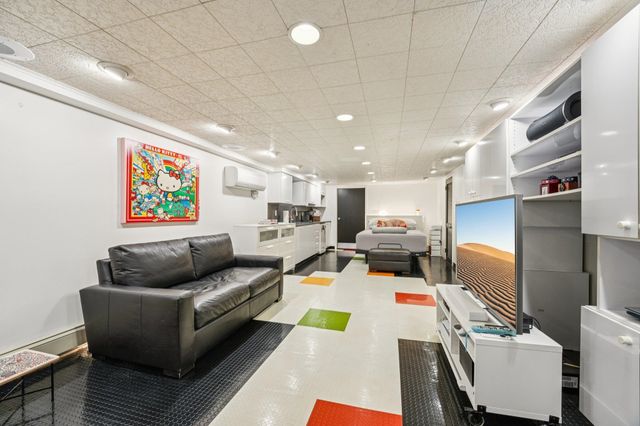 151 ARLINGTON BLVD, North Arlington, NJ 07031