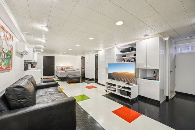 151 ARLINGTON BLVD, North Arlington, NJ 07031