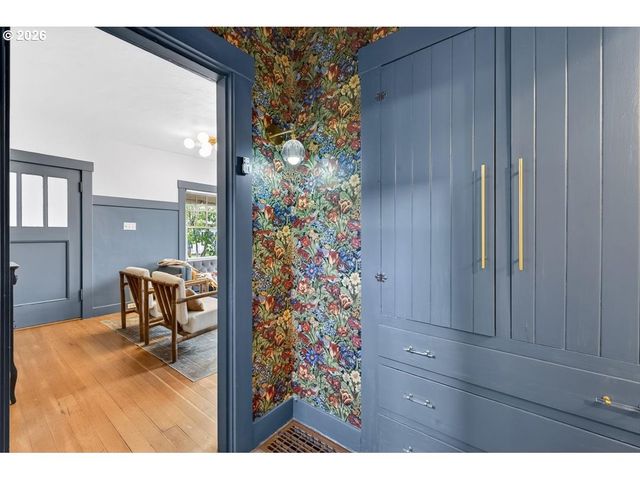 1205 Se MARION St, Portland, OR 97202