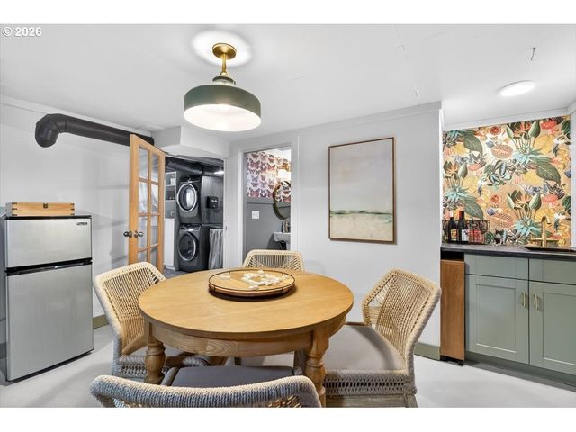 1205 Se MARION St, Portland, OR 97202