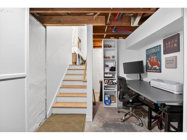 1205 Se MARION St, Portland, OR 97202