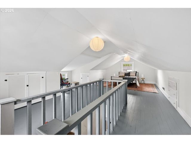 1205 Se MARION St, Portland, OR 97202