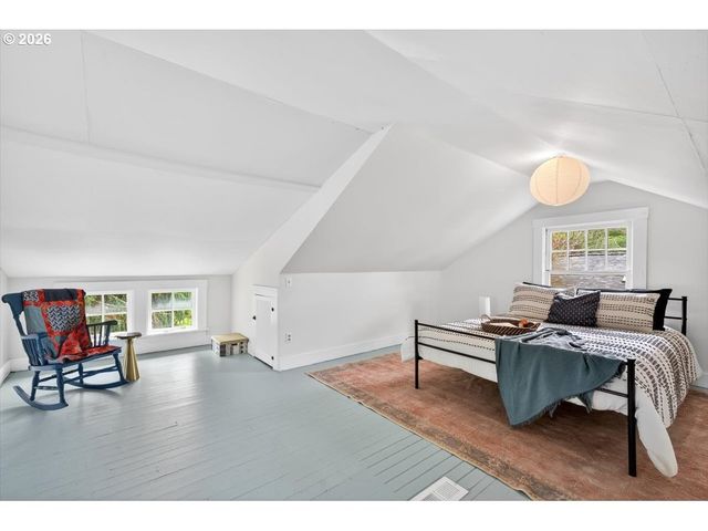 1205 Se MARION St, Portland, OR 97202