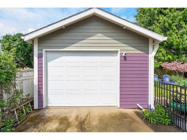 1205 Se MARION St, Portland, OR 97202