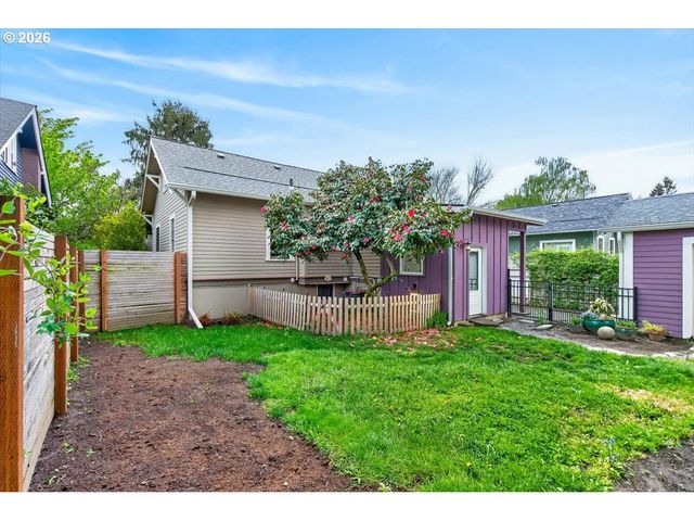 1205 Se MARION St, Portland, OR 97202