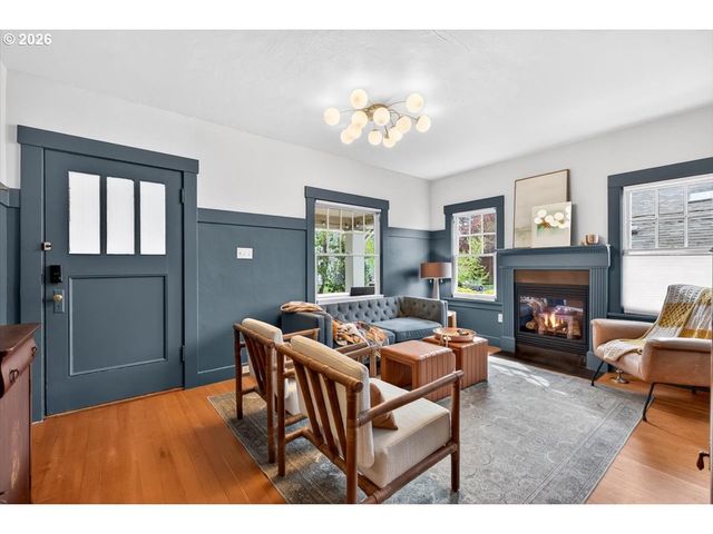 1205 Se MARION St, Portland, OR 97202